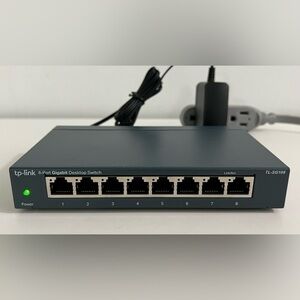 TP-Link (TL-SG108) 8-Port Gigabit Desktop Switch Unmanaged w/ Adapter Tested